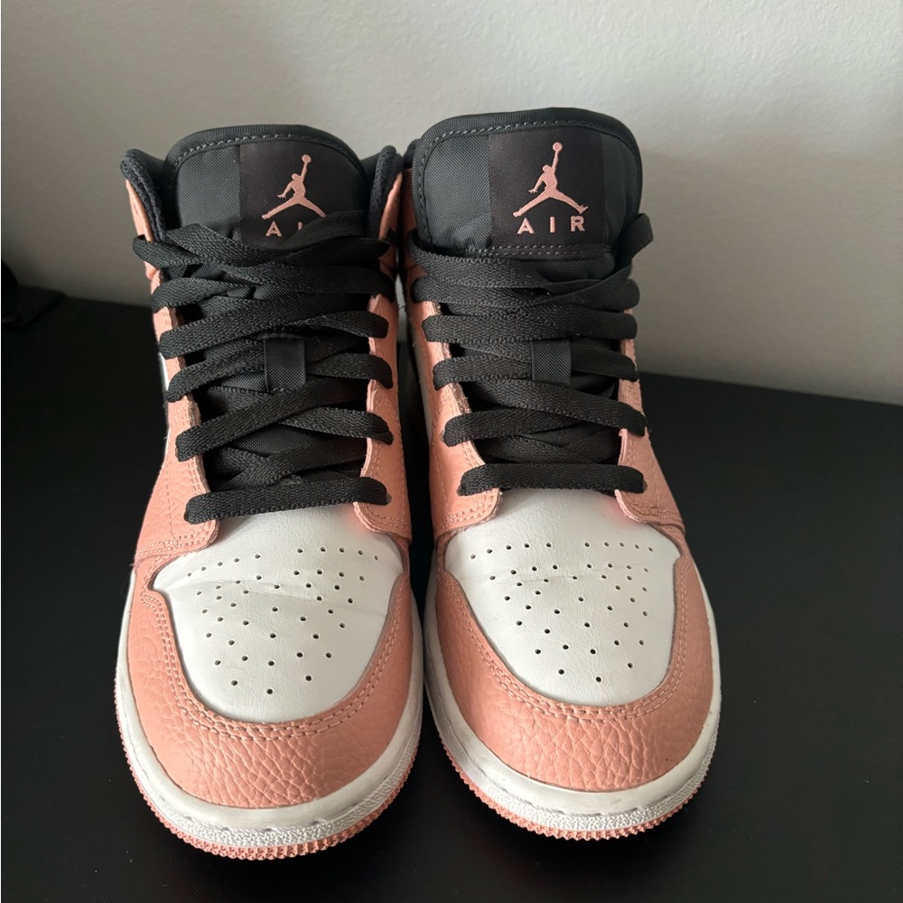 Air Jordan 1 Mid ‘Pink Quartz' - Picture 5 of 9